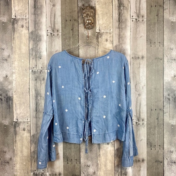 Cloth and Stone Chambray Dot Bow Tie Back Blouse in Blue Size XS. - Picture 3 of 8